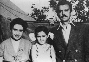 Αη Στράτης 1951 νε τη γυναίκα και την κόρη του